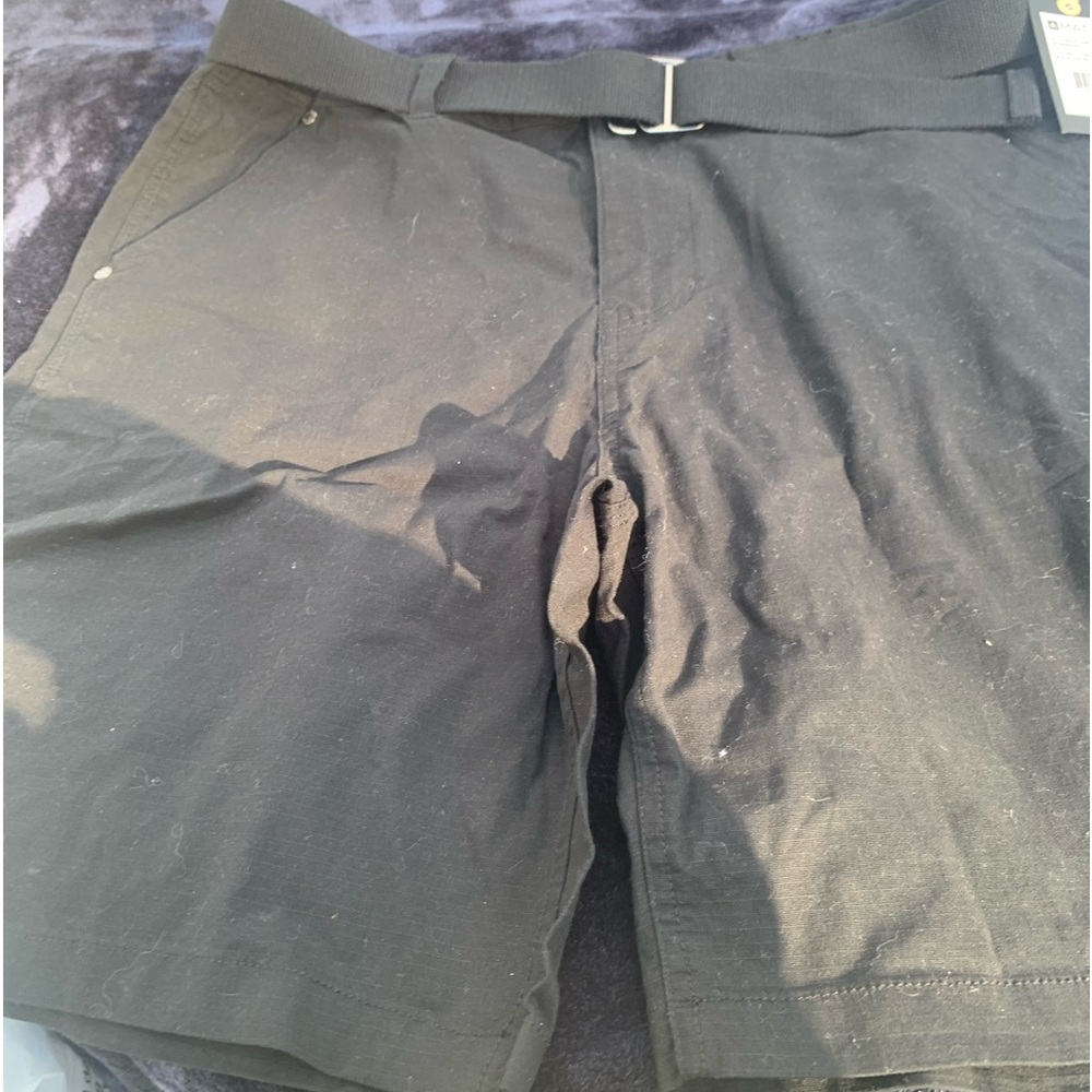 NWT Matix men shorts size 34